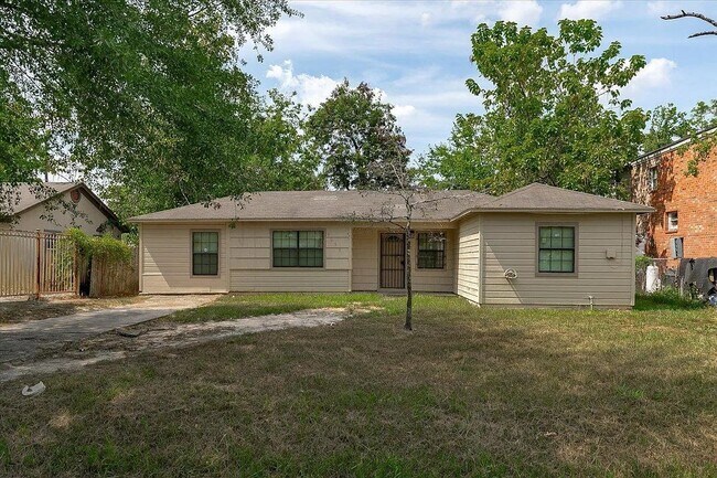 Primary Photo - 9033 Oak Knoll Ln