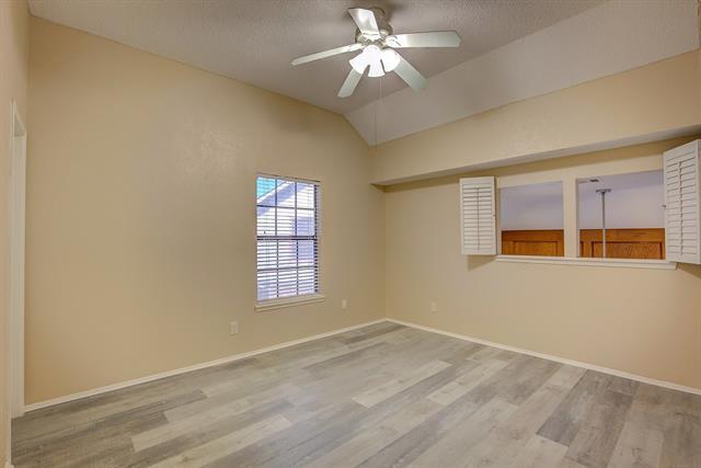 Building Photo - 300 Stoneledge Dr