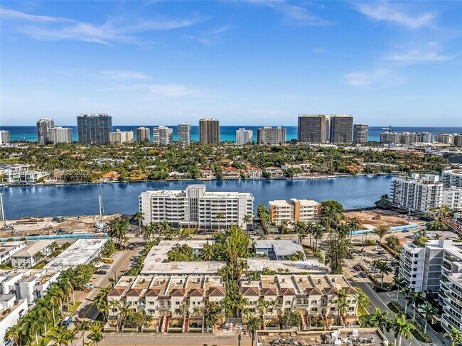 Building Photo - 10065 Bay Harbor Terrace