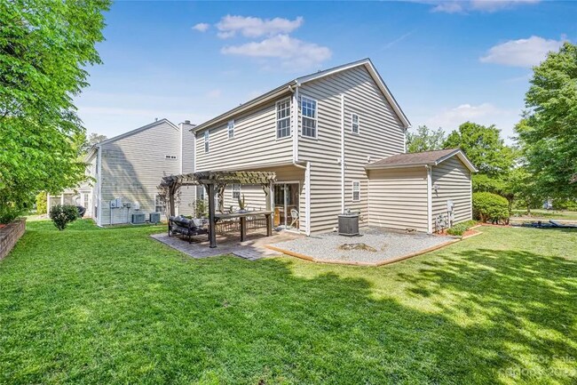 Building Photo - 5649 Winslow Ave NW