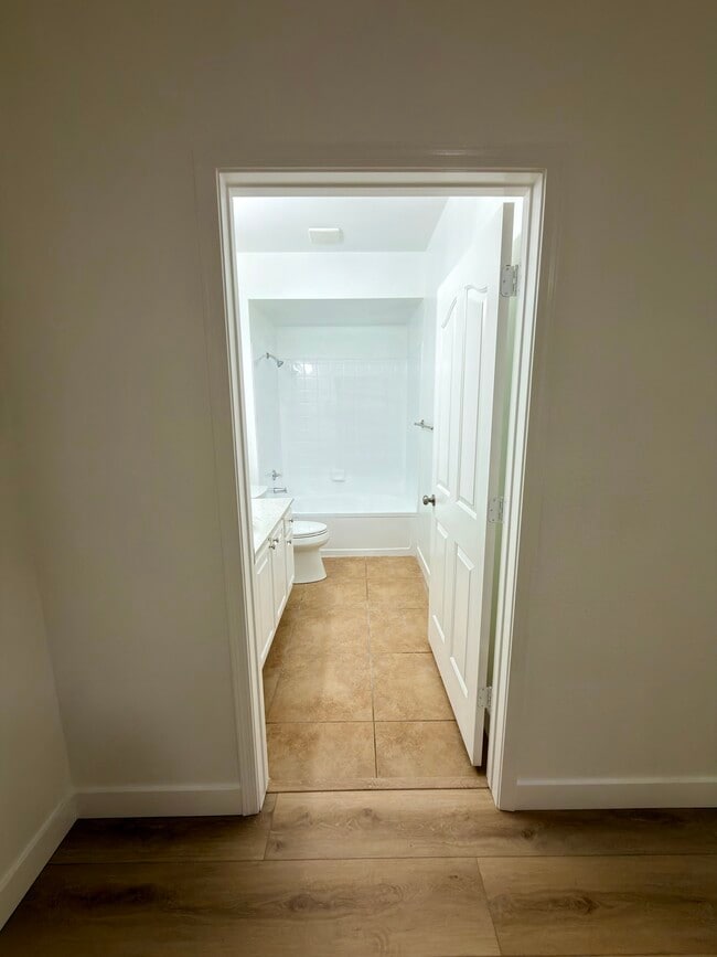 Building Photo - 16013 S Desert Foothills Pkwy