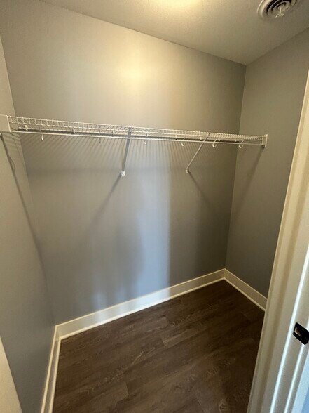 Building Photo - 2960 Shanes Way