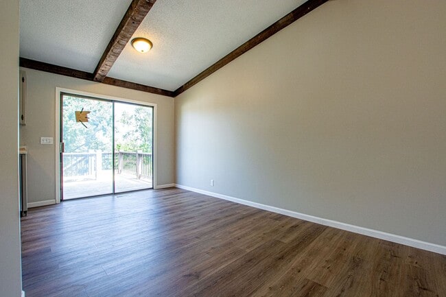 Building Photo - 3 Bedroom / 1.5 Bath with Fenced Backyard ...