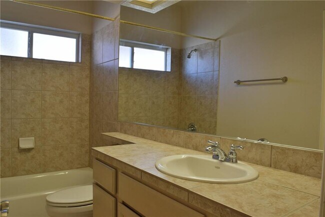 Building Photo - 6332 Franklin Vista Dr