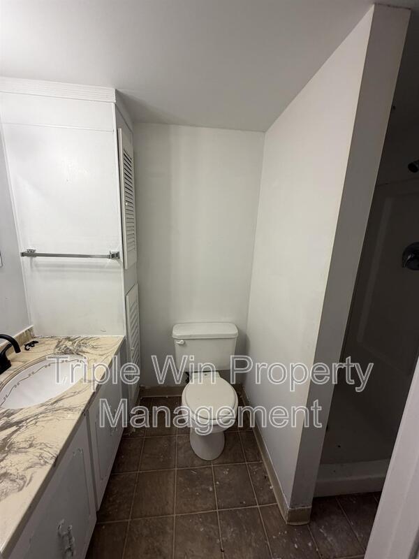 Building Photo - 1439 Widefields Ln