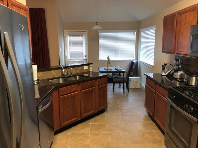 Building Photo - 11826 Fortune Park Dr