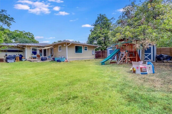 Building Photo - 1807 Princeton Ave