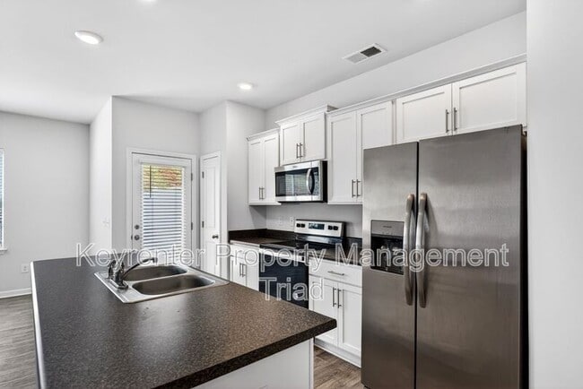 Building Photo - 3705 Nathans Wy