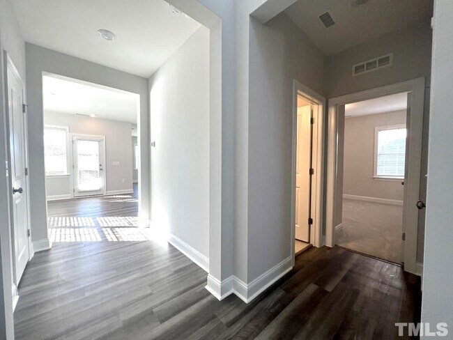 Building Photo - 4 Bedroom Single Family Home for Rent