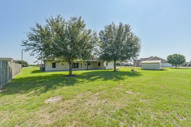 Building Photo - 3077 Dee's Cir