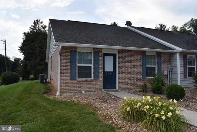 Primary Photo - 2701 Roosevelt Dr