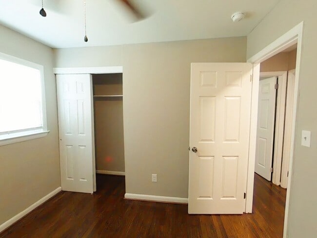Building Photo - Fully Renovated 3-Bedroom Ranch Home for L...