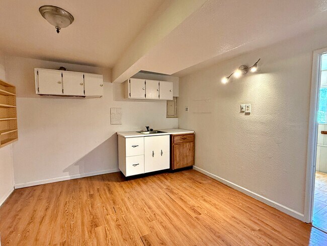 Building Photo - 2746 SE 73rd Ave