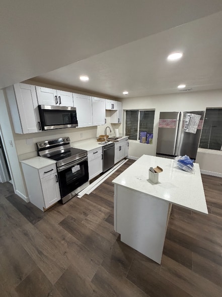 Building Photo - 197 W 1750 N