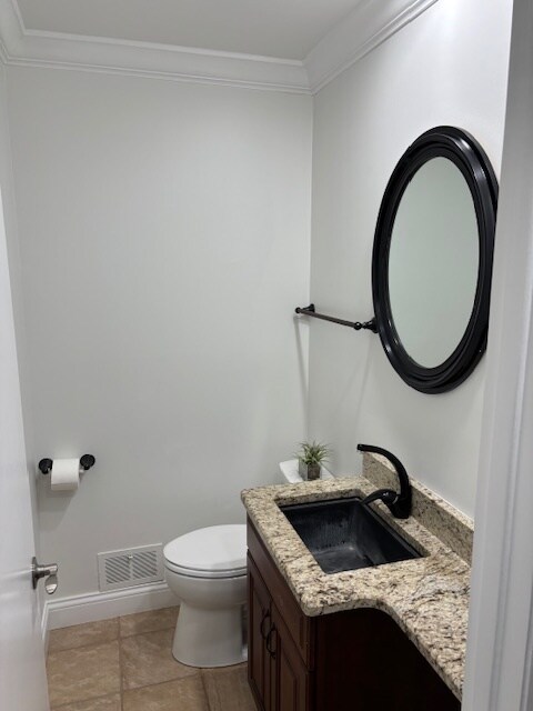 Building Photo - 681 Overland Ave