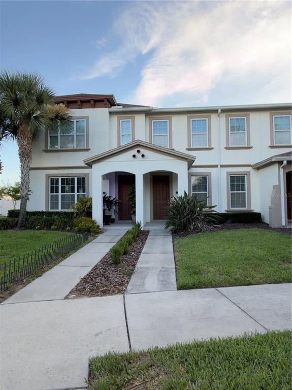Building Photo - 15537 Honeybell Dr