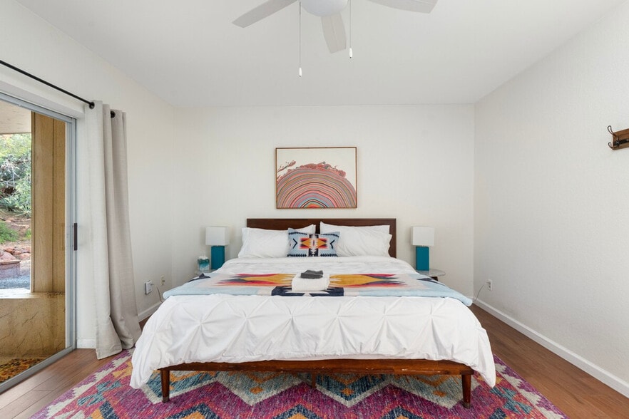 Building Photo - 228 Caballo Dr