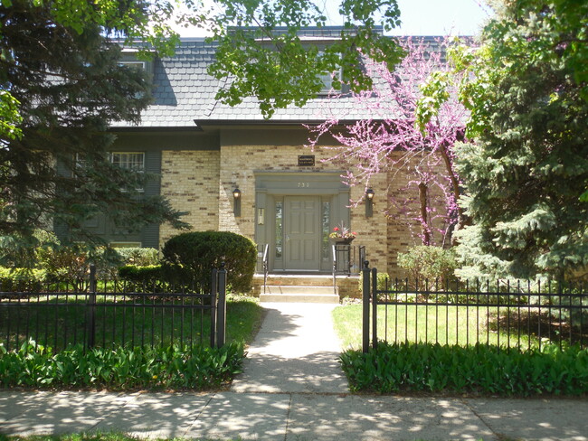 Primary Photo - 720 17th St