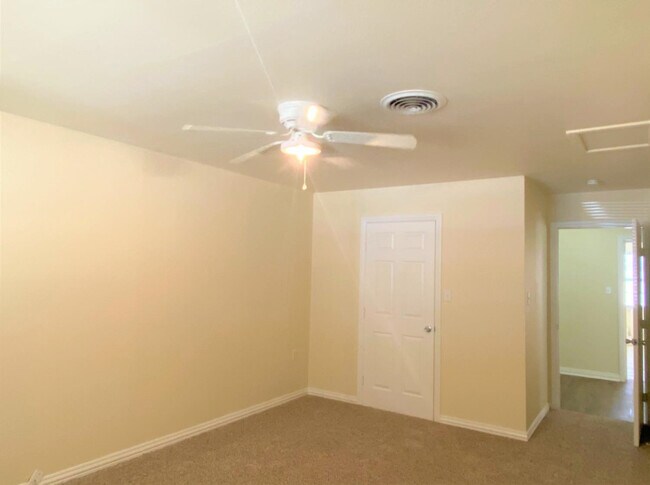 Building Photo - 4908 43rd St