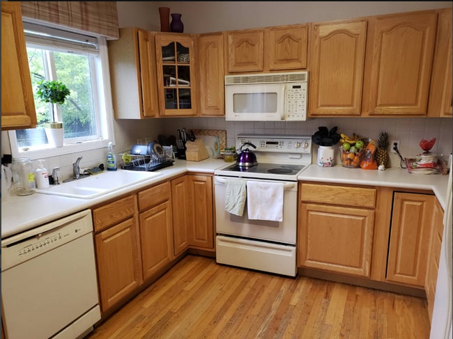 Building Photo - 3 bedrooms plus loft!  Main Floor Master plus so much more!