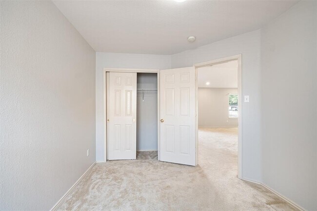 Building Photo - 15020 Hyson Crossing