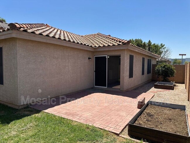 Building Photo - 1543 S Danielson Way
