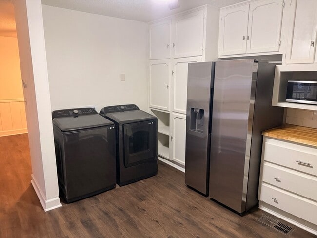 Building Photo - 1213 N 32nd Ave