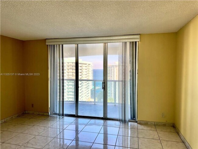 Building Photo - 3800 S Ocean Dr