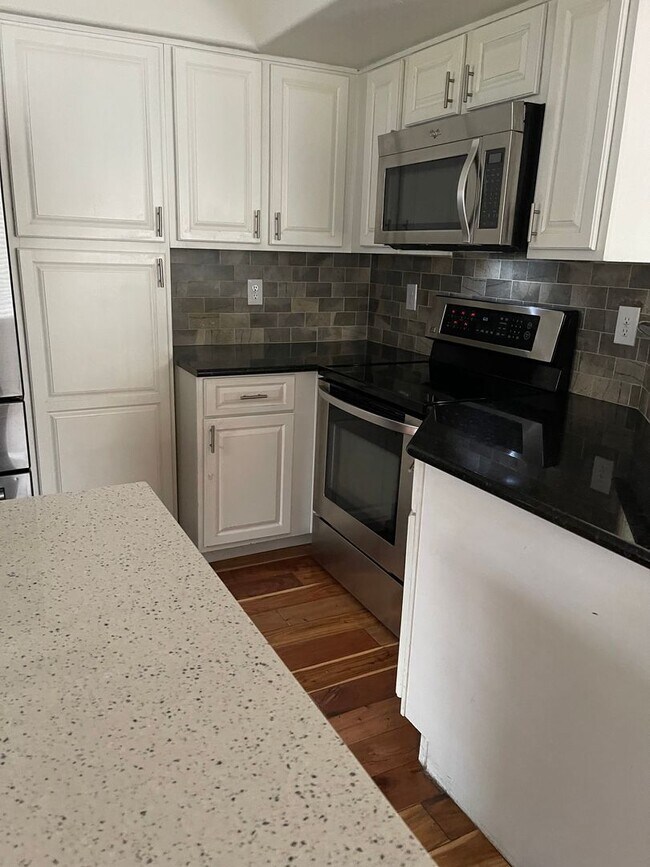 Building Photo - Superstition Springs 4 bedroom/3 baths w/ PRIVATE POOL