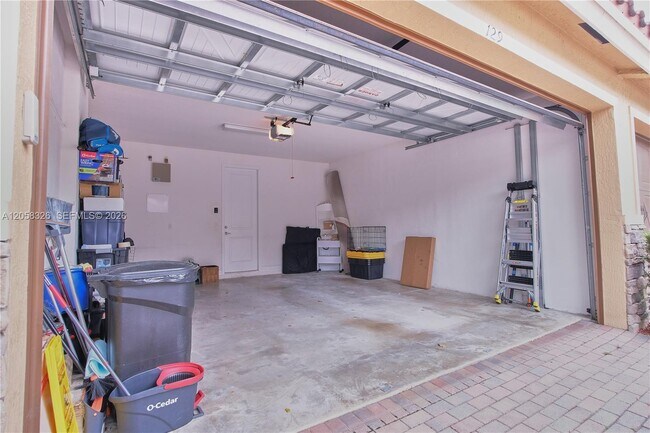Building Photo - 129 Riverwalk Cir E
