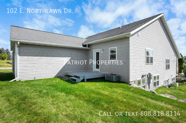 Building Photo - 3 Bed 2 Bath in Cottage Grove,WI