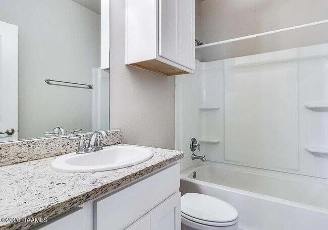 Building Photo - 115 Rue Chateau Royal Dr