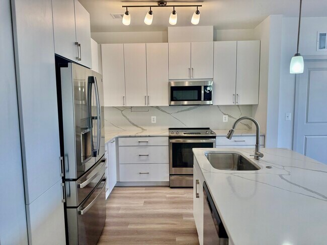 Building Photo - 10755 Fairgrounds Dr