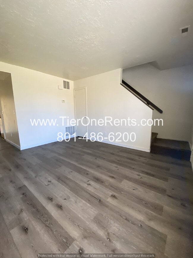 Building Photo - NO DEPOSIT option available for qualified renters!