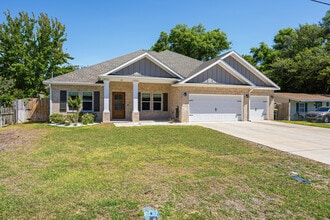 Building Photo - 35 Highland Dr NW