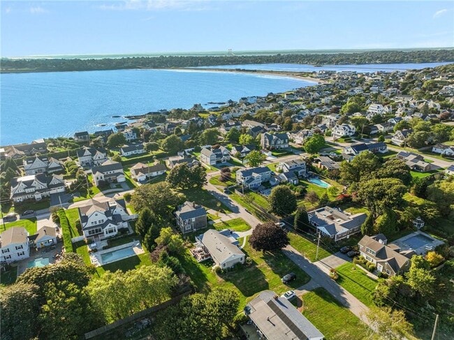 Building Photo - 9 White Terrace