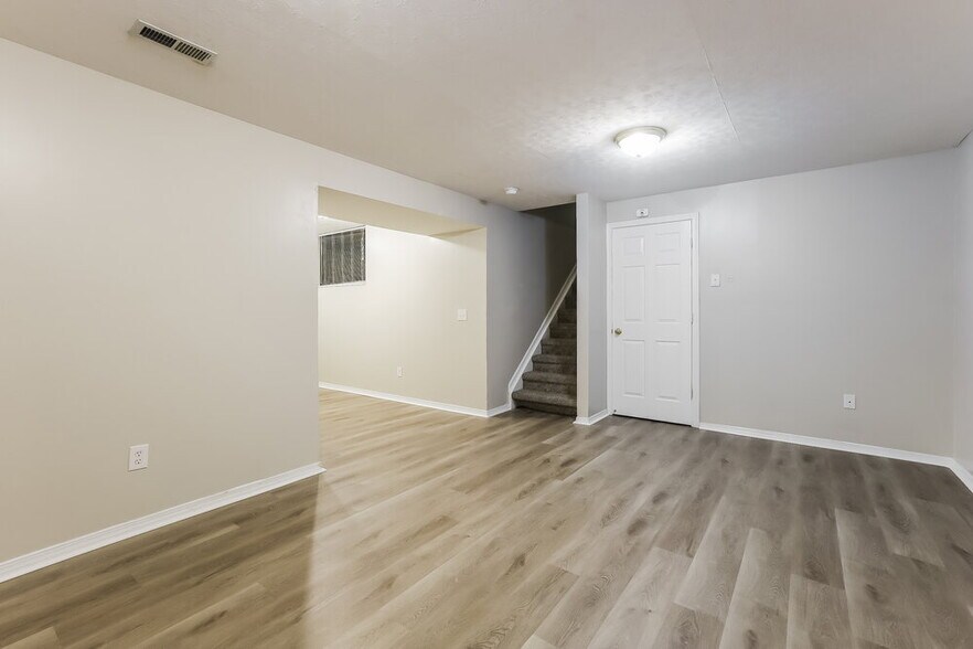 Building Photo - 8909 Newchurch Blvd