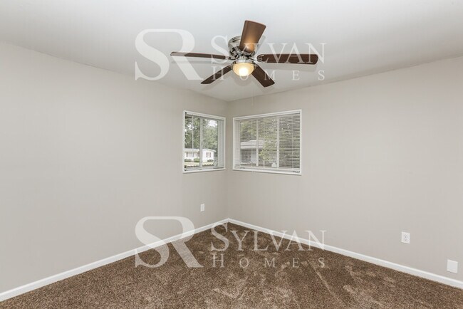 Building Photo - Carve Out a Great Life Here!