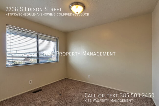 Building Photo - 2738 S Edison St