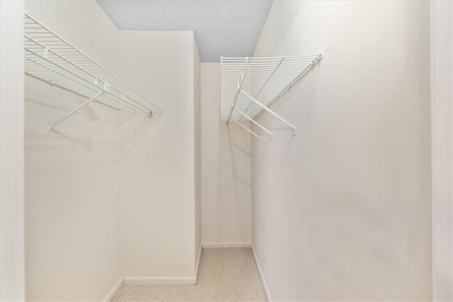 Building Photo - 1052 Travelers Trail