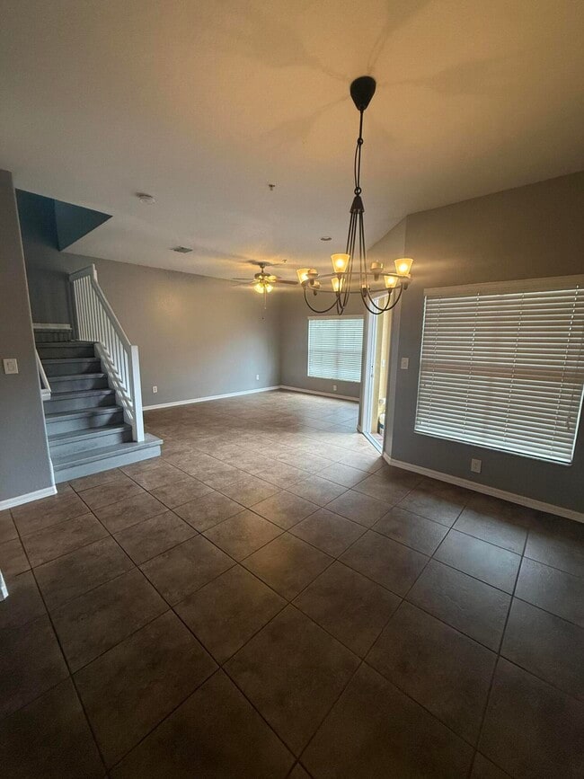 Building Photo - 2851 Prospect Rd