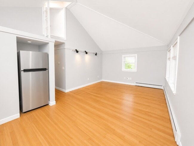 Building Photo - 33 Bonair Ave