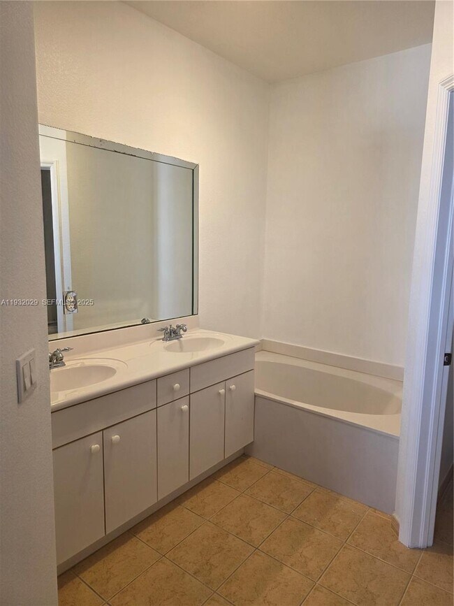 Building Photo - 16643 SW 80th Terrace