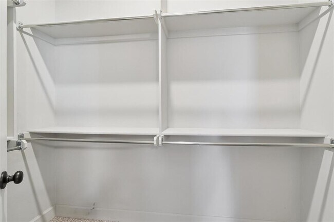 Building Photo - 19701 Brookville Dr