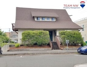 Building Photo - MOVE IN READY! 2 bed 1 bath downtown Olympia!