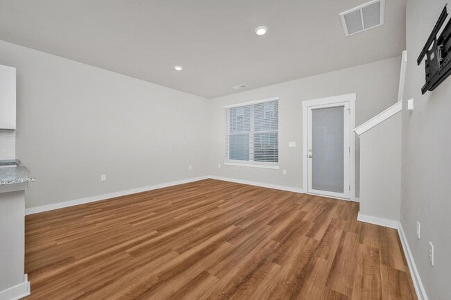 Building Photo - 4228 Gandalf Ln