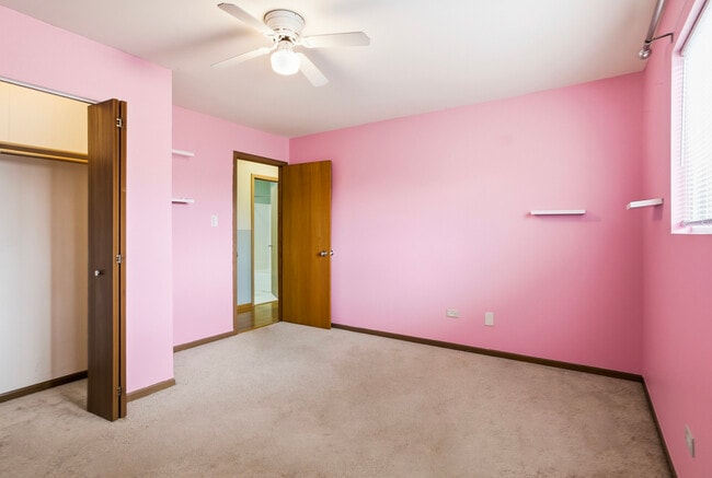 Building Photo - 5610 W Von Ave