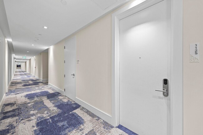 Building Photo - 220 Lake Shore Dr