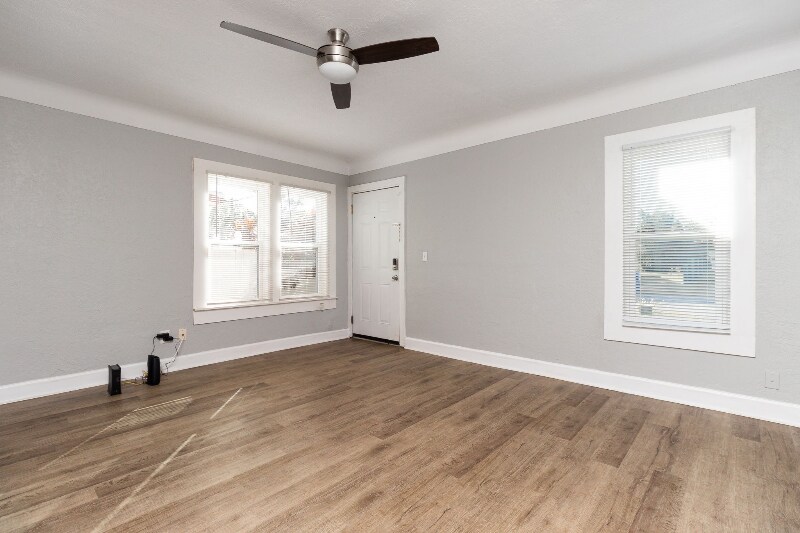 Building Photo - 3017 Freemont Terrace S