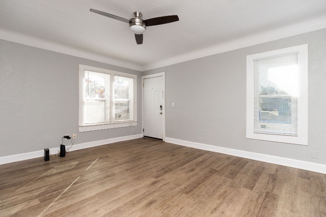 Building Photo - 3017 Freemont Terrace S